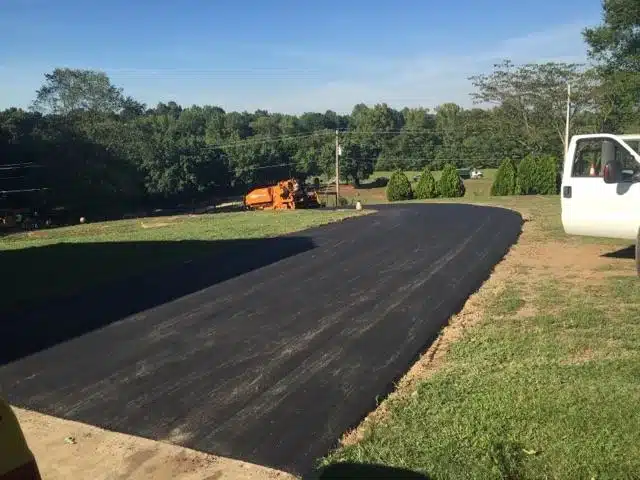 asphalt-paving-contractor-3