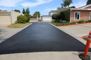 sealcoating-driveway